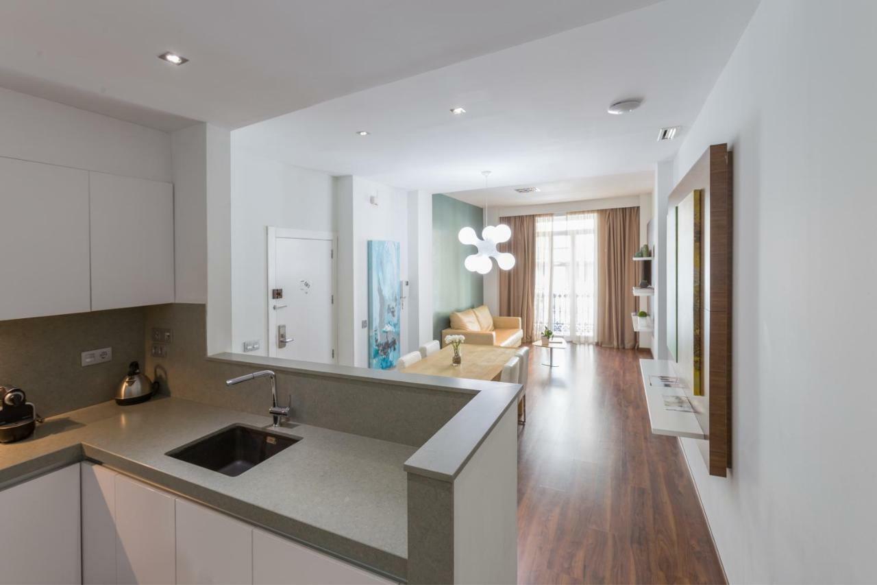 Center Flats * Valenza